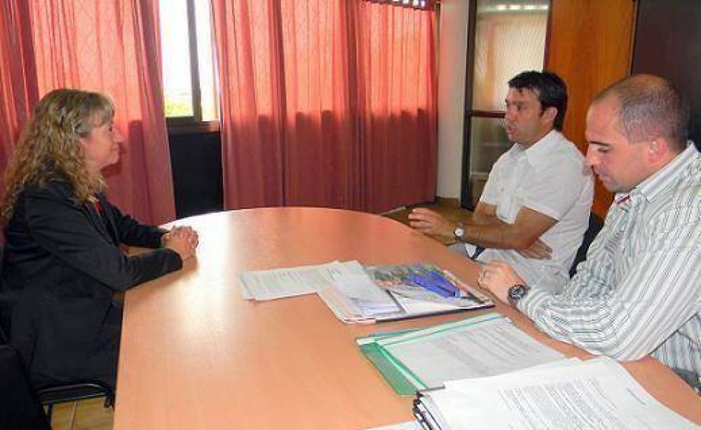 La Ministra de Deportes recibi� a ex jugador de River 