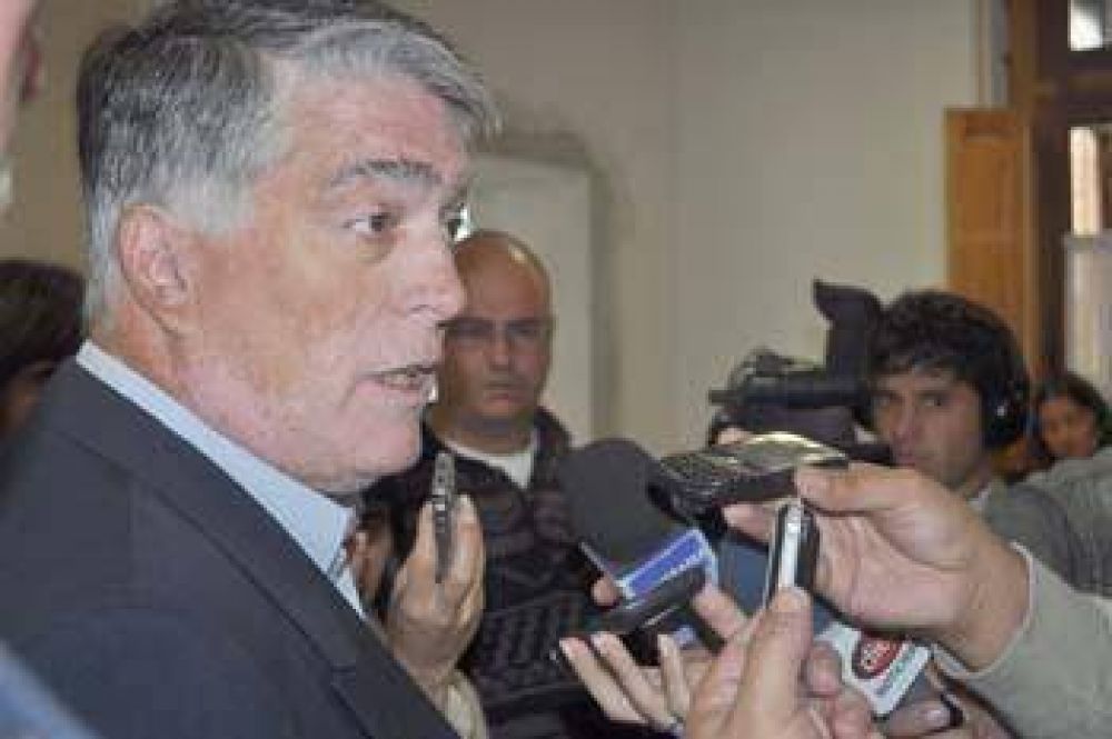 Ferreira destac� "la importancia de mantener la institucionalidad"	