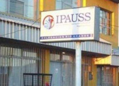 El Fiscal de Estado exhort� al Directorio del IPAUSS a que cobre la deuda del Gobierno.