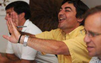 De Marchi present� sus aliados en la interna del PD