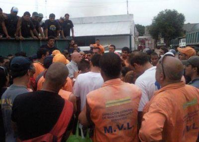 Vicente Lopez: El municipio cesante� a 200 empleados e intervienen los gremios 