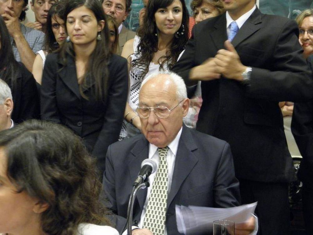 Mart�nez: "La Municipalidad no tiene la obligaci�n de aumentar un 76% el ABL"	
