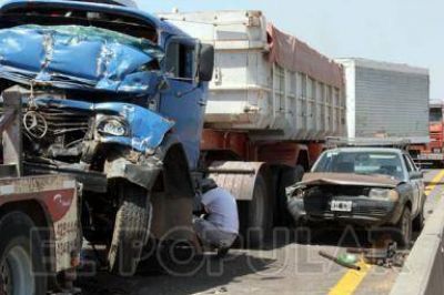 Choque m�ltiple  en la ruta 226