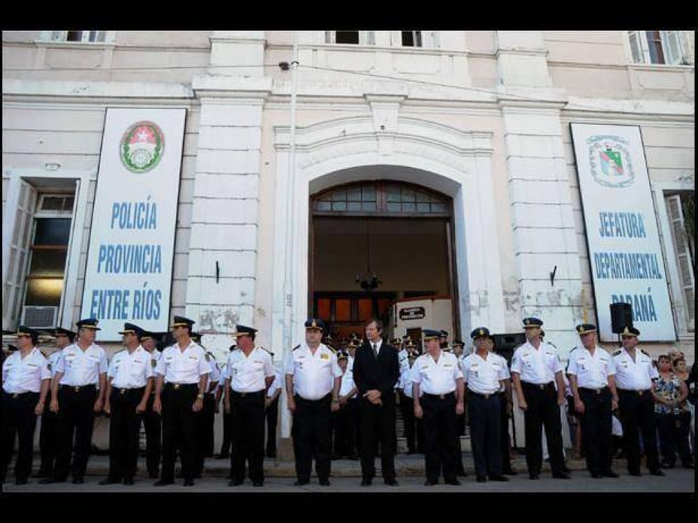 Ascendieron 2.186 efectivos de la Polic�a de Entre R�os