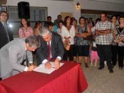 Poggi anunci� la construcci�n de 127 casas en Merlo