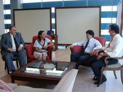 El ministro de Relaciones Institucionales y Seguridad recibi� a la Intendente del Trapiche