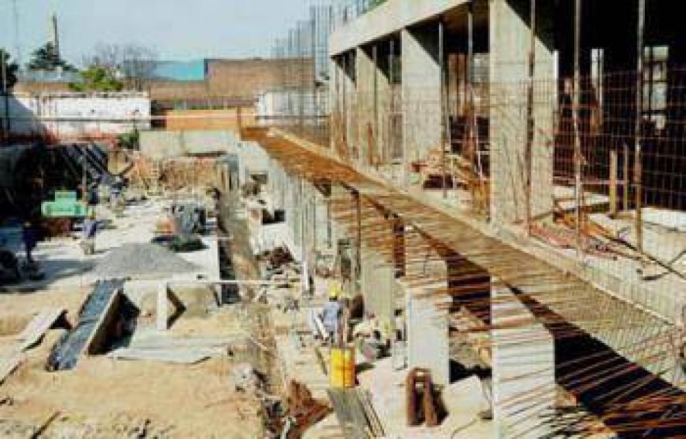 Finaliz� la construcci�n de los cimientos del nuevo Hospital municipal
