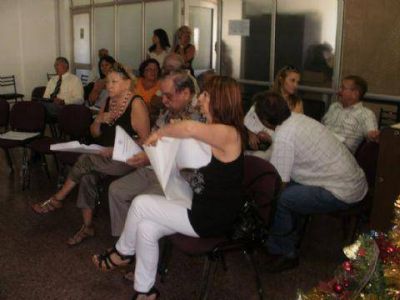 La oposici�n estuvo al rojo vivo en la Asamblea de los Mayores Contribuyentes 