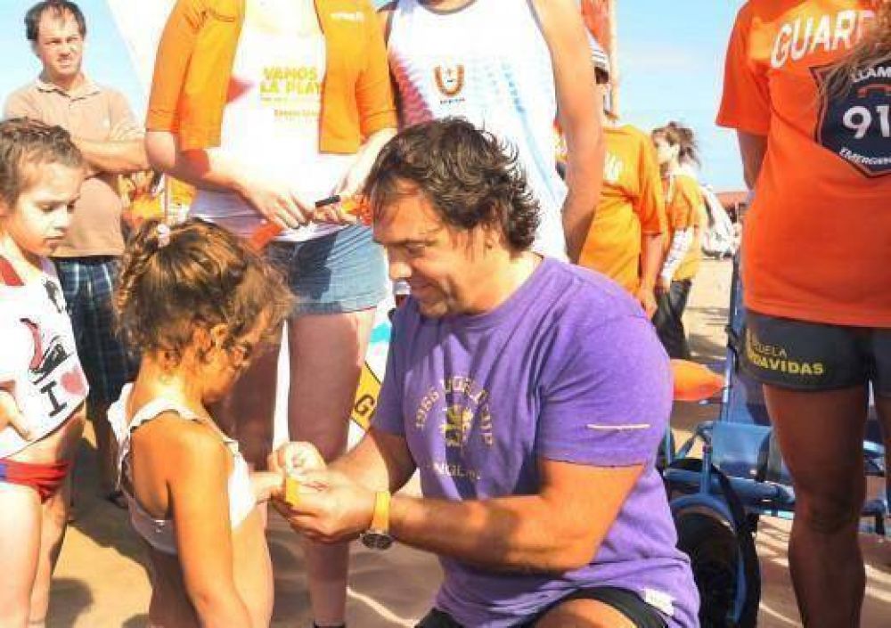 La Provincia entrega pulseras para ubicar f�cilmente a chicos extraviados 
