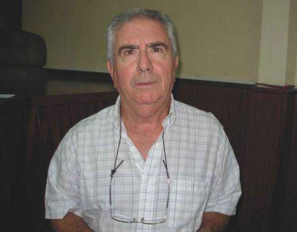 Roberto Simini�n: �La comunidad de San Mart�n se va a llevar una ingrata sorpresa�