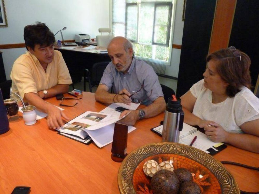 El ministro Jacobo y el intendente de Piray analizaron la educaci�n