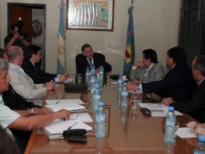 FLORENCIO VARELA: Julio Pereyra se reuni� con Arl�a