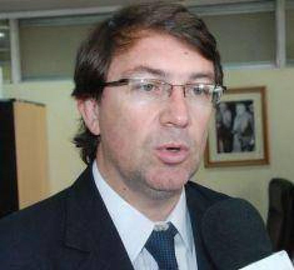 Livio Guti�rrez considera que la energ�a tiene que seguir subsidiada en la provincia 