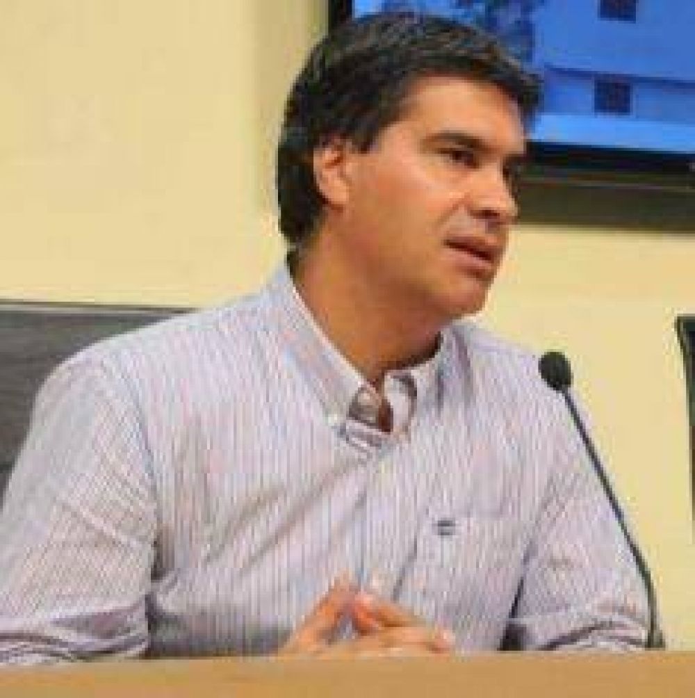 Capitanich pretende generar un fondo de estabilizaci�n fiscal de $ 415 millones para 2012