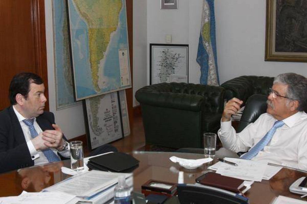 El gobernador Zamora se reuni� con el ministro De Vido