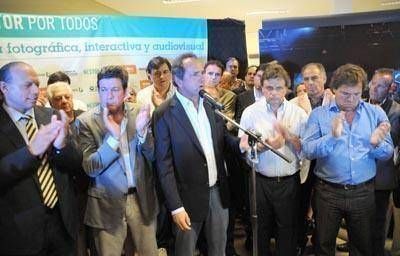 Scioli y Mariotto juntos en la inauguraci�n de una muestra sobre Kirchner