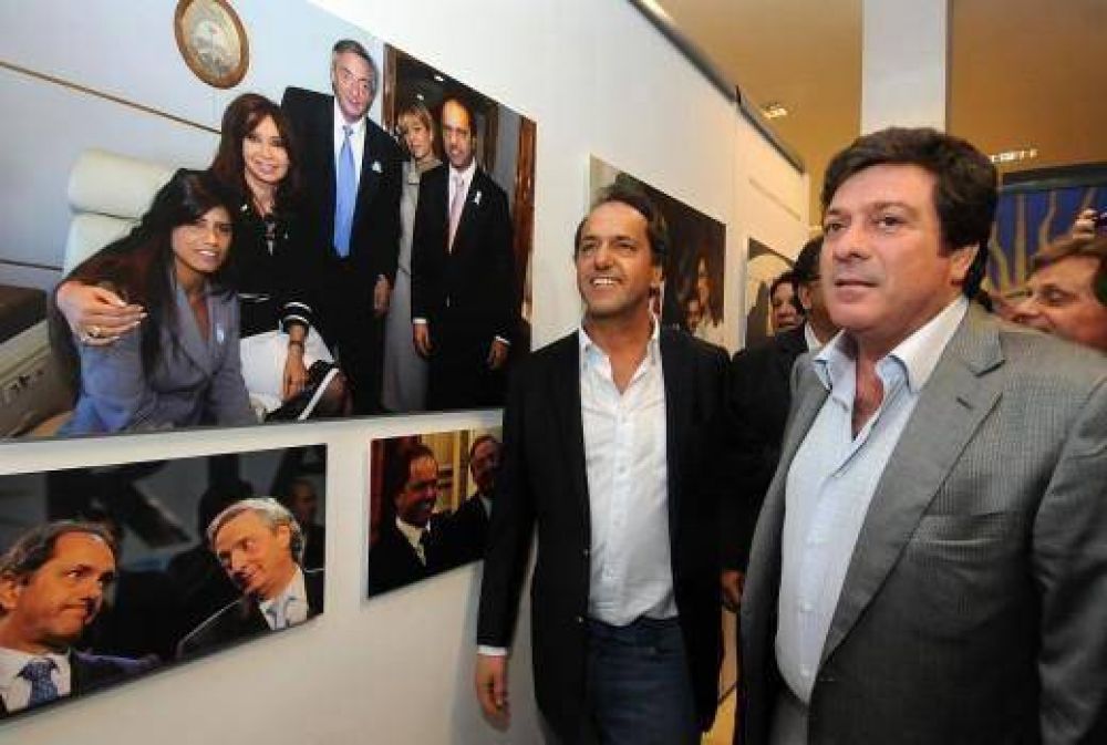 Tras su partido de f�tbol con Macri, Scioli volvi� a mostrarse con Mariotto