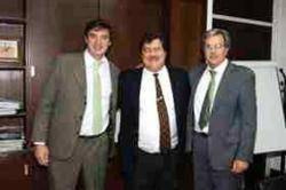 OSCAR LUCIANI SE REUNI� CON EL DIRECTOR EJECUTIVO DE LA UNIDAD