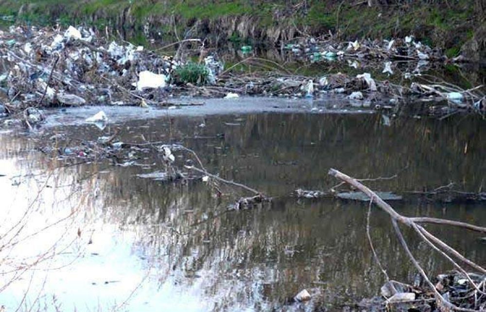 Para la Defensor�a del Pueblo provincial la situaci�n de contaminaci�n del Luj�n �es grave�  