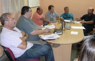 Concejales se reunieron por la situaci�n de las empleadas de la f�brica de lencer�a 