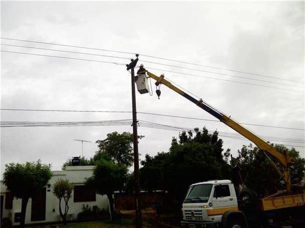 Un rayo sum� m�s problemas y hubo nuevos cortes de luz en Bol�var 