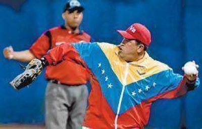 Ch�vez cumple 10 a�os en el poder, le faltan 4 y va por m�s