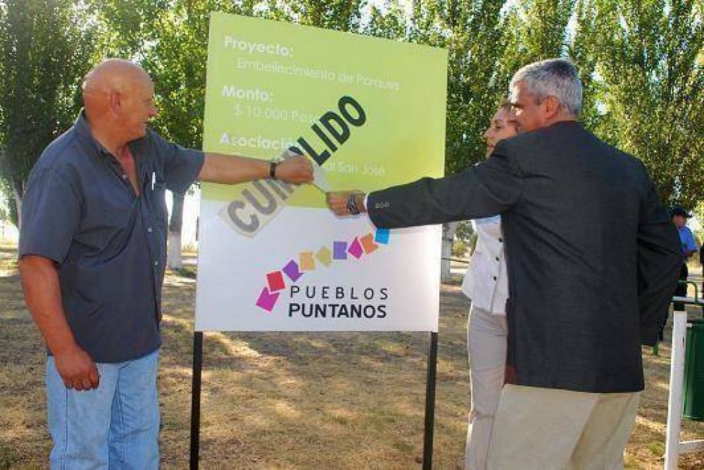 El Gobierno inaugur� un centro de emisi�n de la CIPE y proyectos vecinales en Nueva Galia 