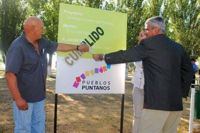 El Gobierno inaugur� un centro de emisi�n de la CIPE y proyectos vecinales en Nueva Galia 