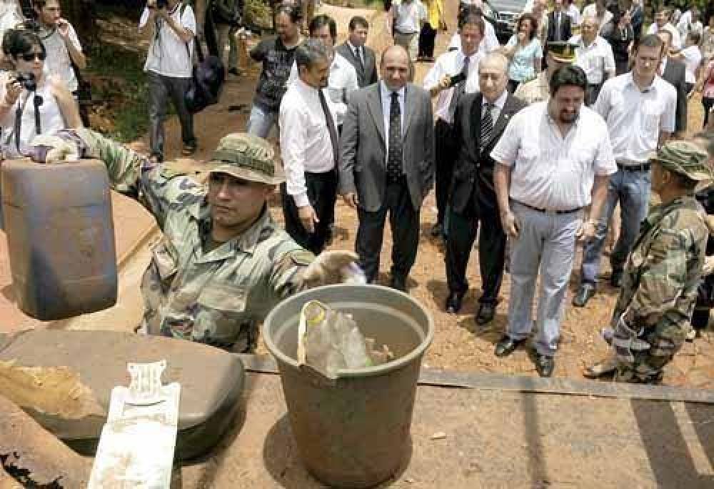 Con el Ej�rcito y Salud, intensifican acciones contra el dengue en Iguaz�