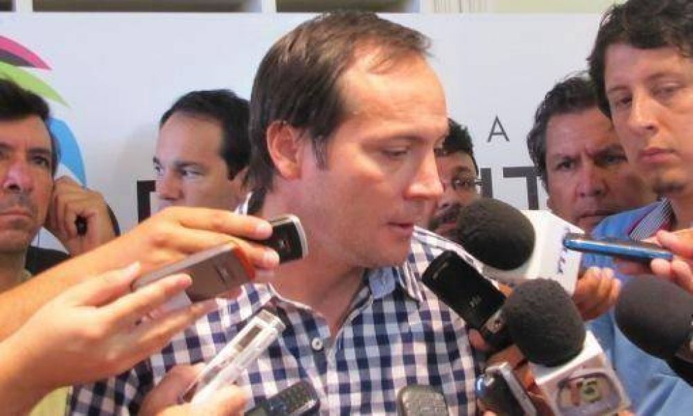 Camau dijo que analizar� la posible candidatura a Gobernador