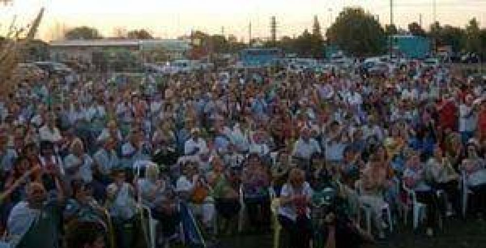 Asambleas regionales volvieron a poner a los productores agropecuarios en pie de guerra.