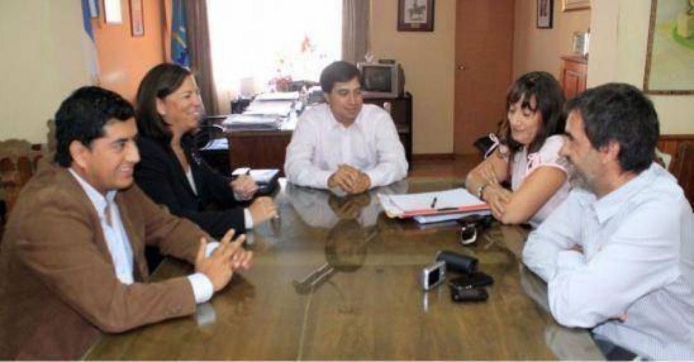 Esquel:  Trabajar�n en conjunto para lograr una mejor conectividad y obras de infraestructura en el aeropuerto