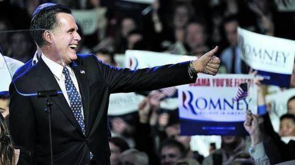 Mitt Romney se consolida y comienza a atacar a Obama