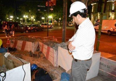 EDEN realiz� la reparaci�n de un cable de media tensi�n en la zona de la plaza Eduardo Costa 
