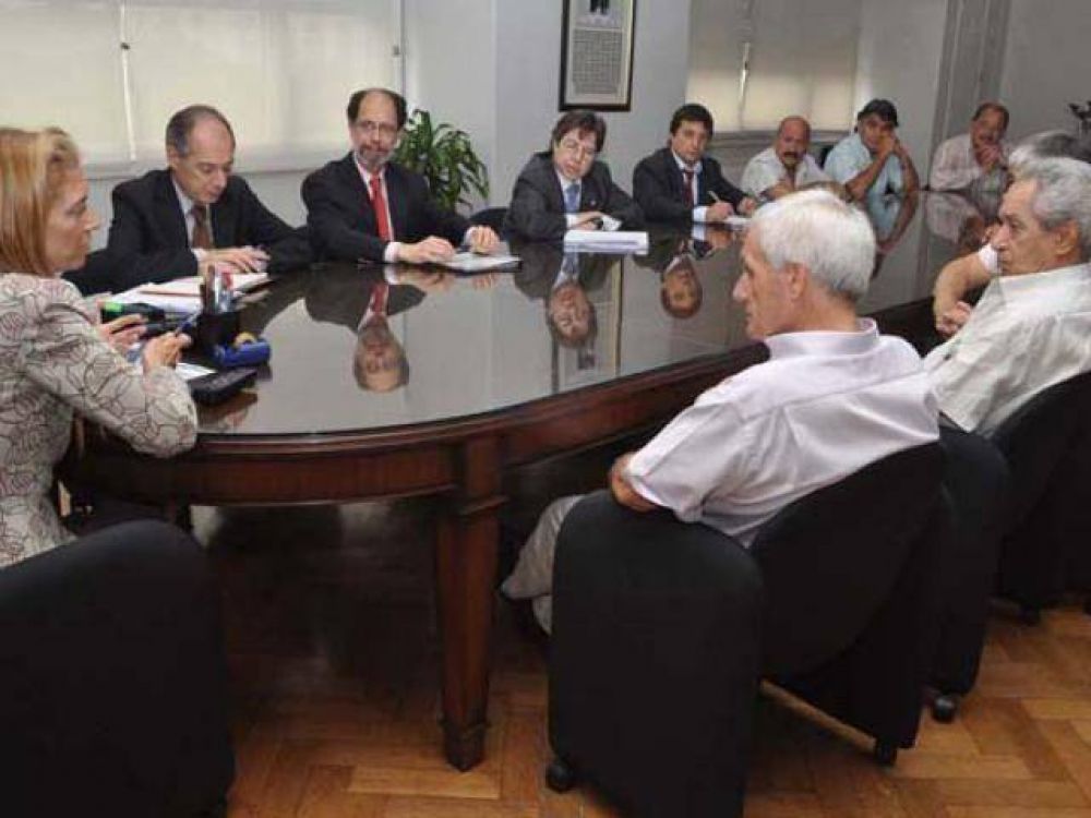 QUILMES:Guti�rrez se reuni� con Giorgi y Cal�