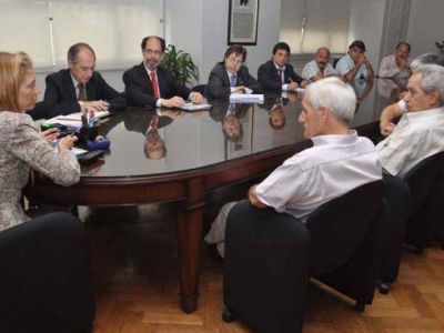 QUILMES:Guti�rrez se reuni� con Giorgi y Cal�