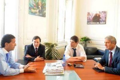�El asesoramiento y la agenda de Larraburu son importantes para gestionar� 