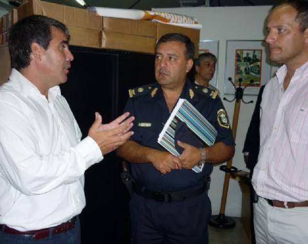 Pacharotti visit� el Centro de Monitoreo P�blico Urbano
