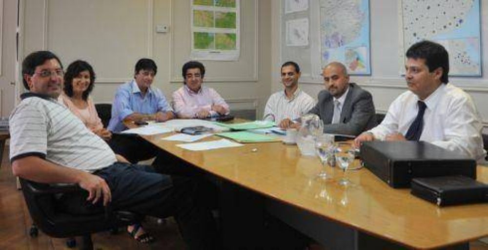 Abarca y Gasparini se reunieron con el Ministro de Infraestructura Alejandro Arl�a