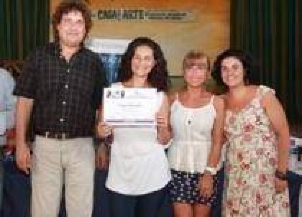 Entregaron certificados de capacitaci�n a m�s de 700 berazateguenses