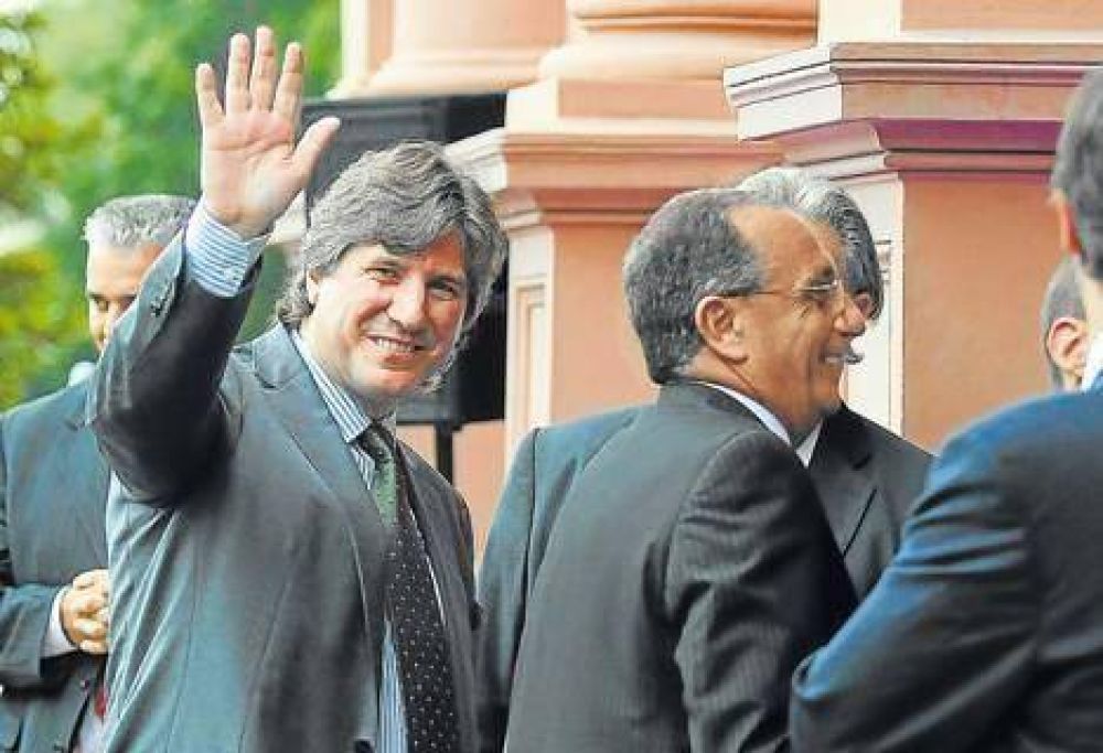 Boudou levanta el perfil y se mete en la Provincia por orden de Cristina