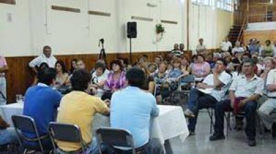 Marcelo Orrego se reuni� con uniones vecinales
