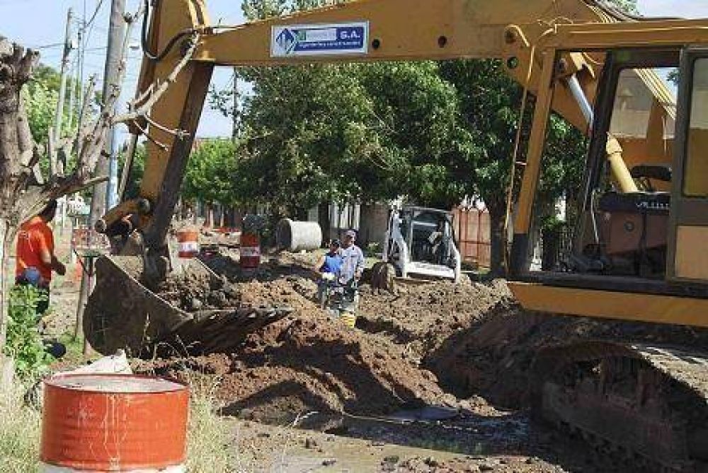Comenz� importante obra de desag�es pluviales en Lan�s Este