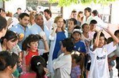 Gvirtz recorri� escuelas de verano junto a Patricio Mussi en Berazategui