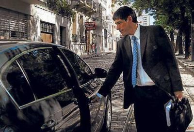 El jefe de Gabinete es criticado dentro del Gobierno y hace tareas menores