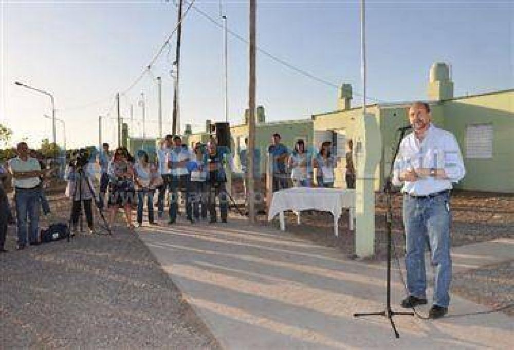 En 5 a�os, aspirantes a planes de viviendas crecieron un 40%
