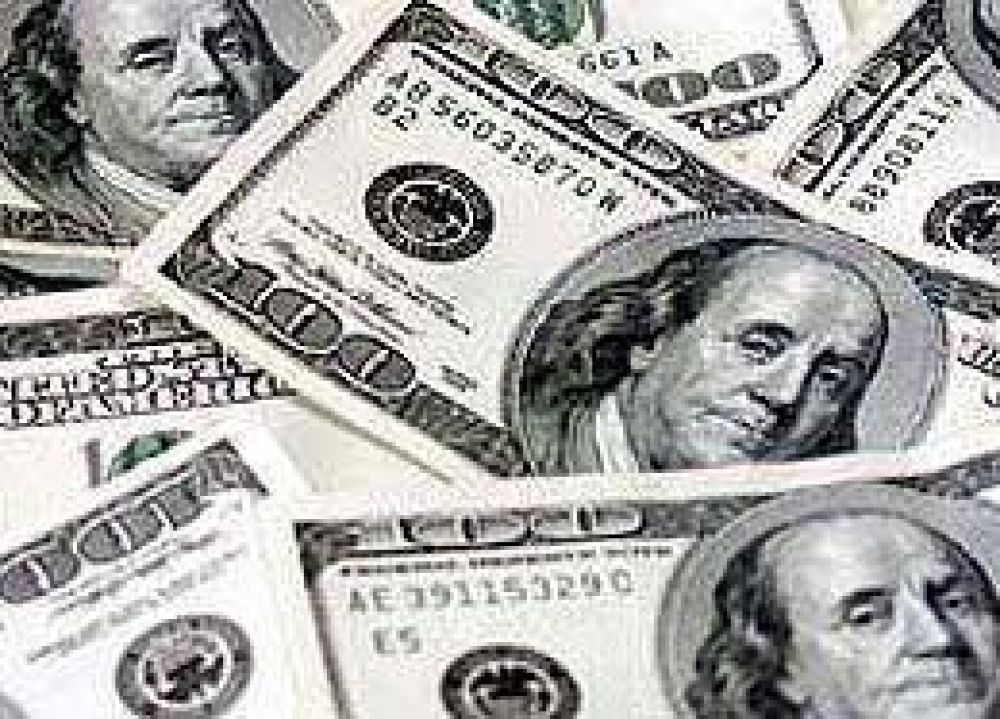 El d�lar comienza el mes estable a $ 3,50 