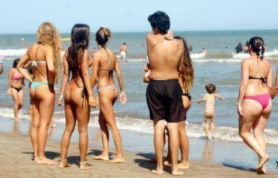 Llegaron a Mar del Plata hasta 50 micros por hora en el recambio tus�tico