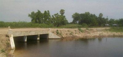 Finaliz� la construcci�n de la alcantarilla en Paso Batalla en Yaguaret� Cor�