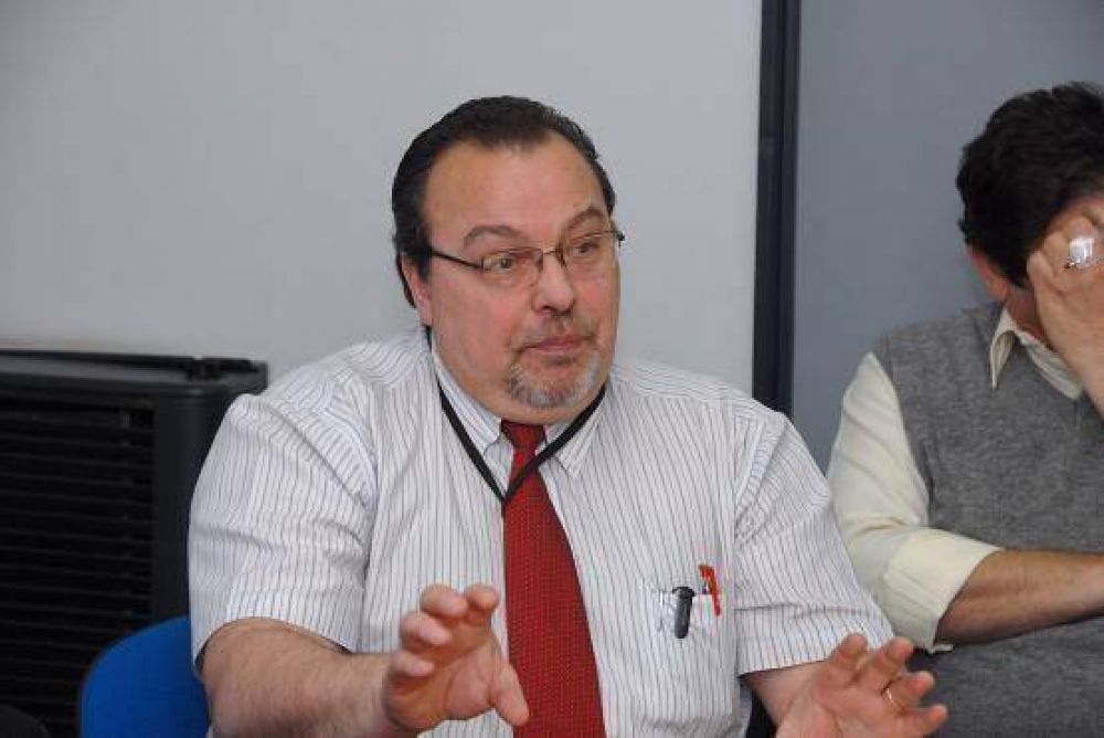 Ministros se reunieron con Medisur y Colegio M�dico